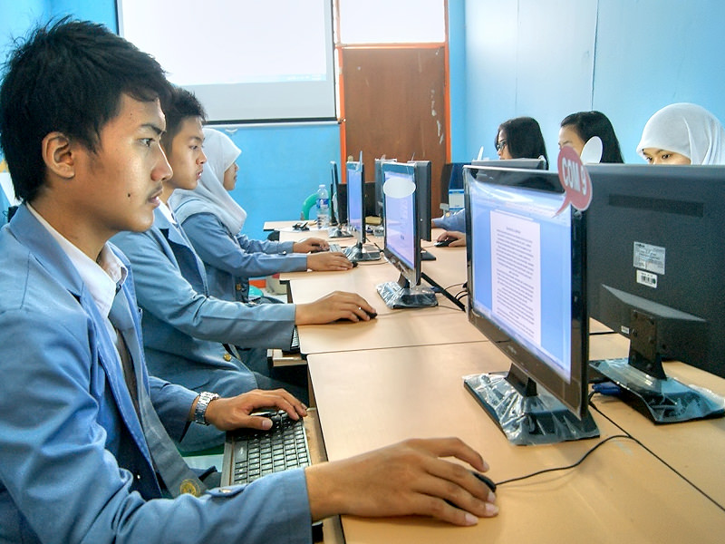 <b>Lab Komputer</b>